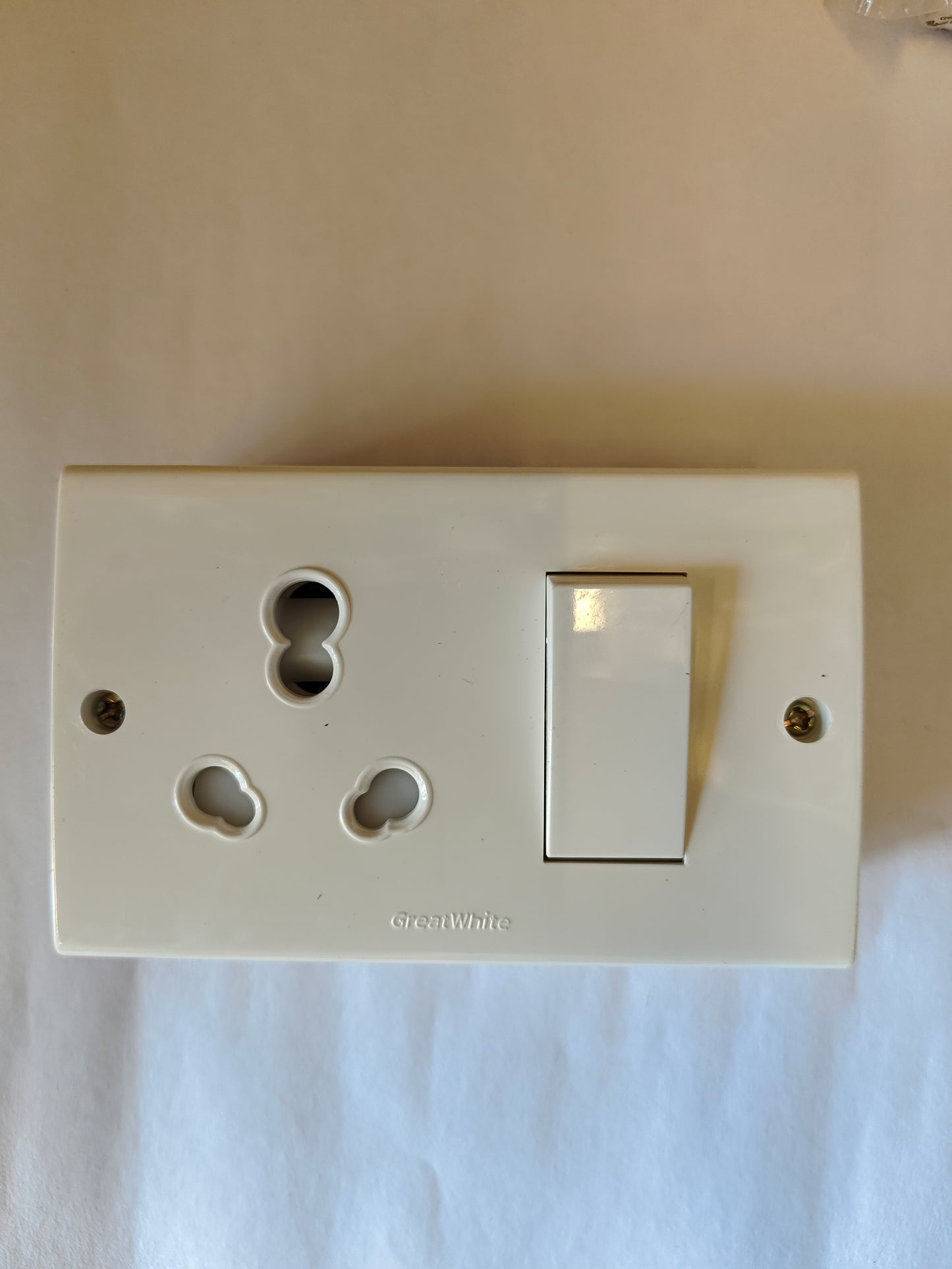 G.W 16amp Combine Box
